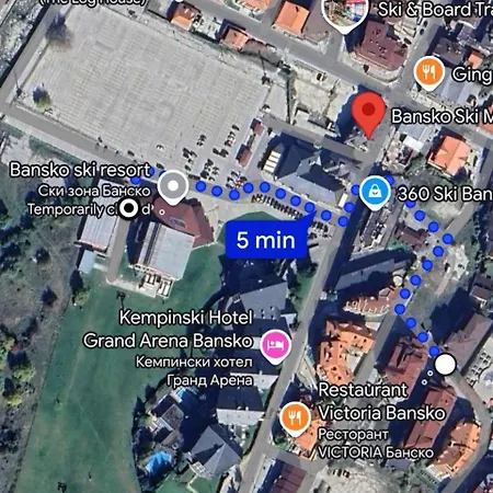 Simonen Near The Gondola *