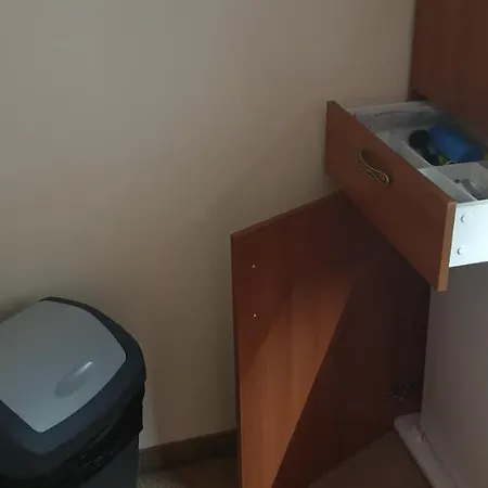 Simonen Near The Gondola Apartment *