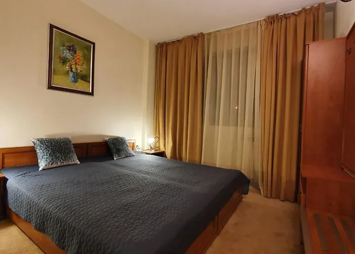 Simonen Near The Gondola * Банско